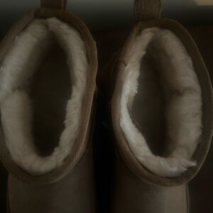 Brand new never worn UGG boots size 11 women’s
